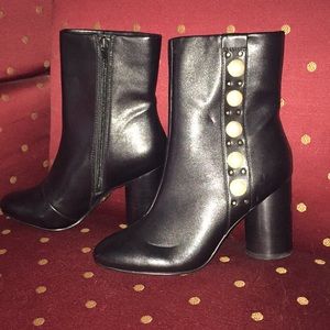 Women’s New KENSIE Boots Size 6